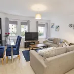 1 Liber House With Free Onsite Parking Hébergement de vacances *