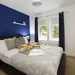 1 Liber House With Free Onsite Parking