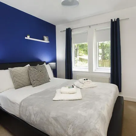 1 Liber House With Free Onsite Parking *