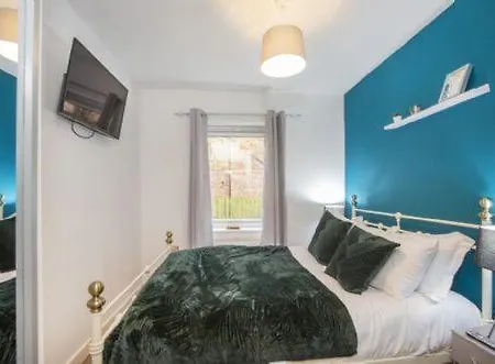 1 Liber House With Free Onsite Parking York